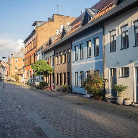 Townhouse Mitt I Centrala Malmoe ภายนอก รูปภาพ